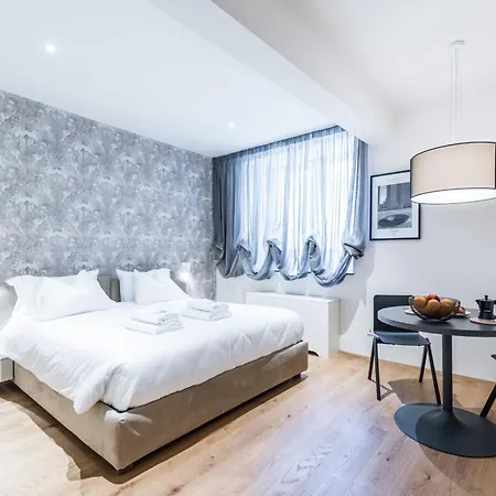 Charming In Palazzo San Giorgio דירה *