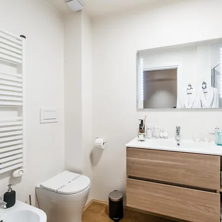 Charming In Palazzo San Giorgio Apartment *